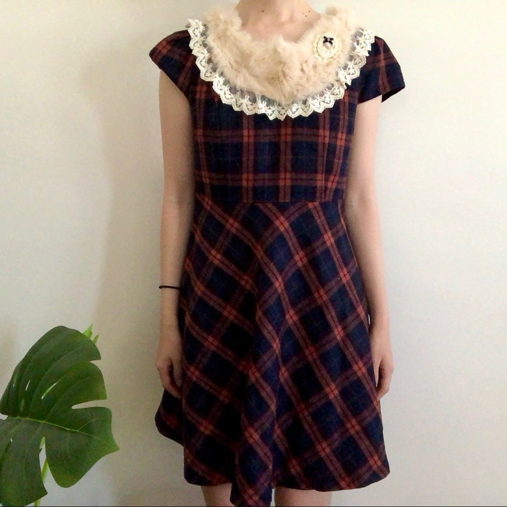Plaid wool dress with faux fur collar